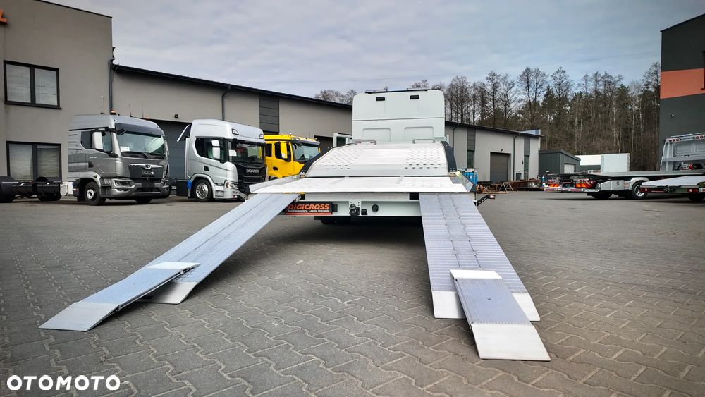 Iveco 70C21A8P DiGiCROSS - 11