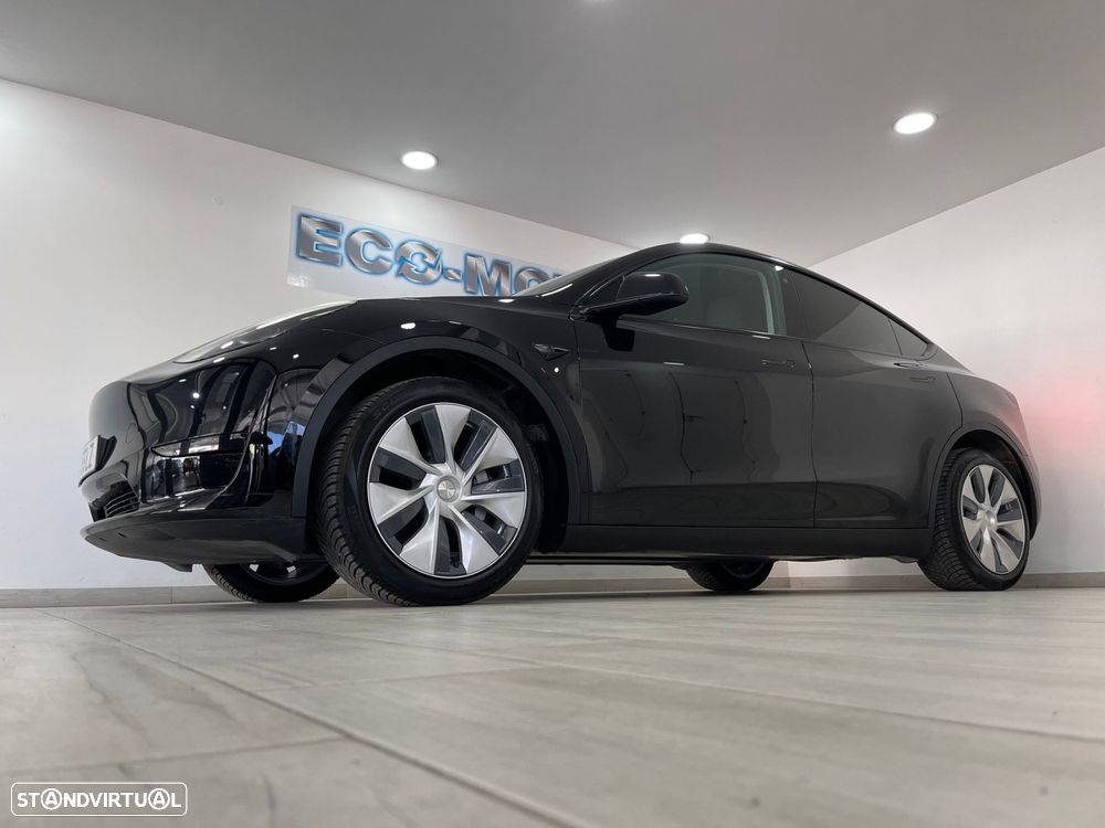 Tesla Model Y Standard - 9