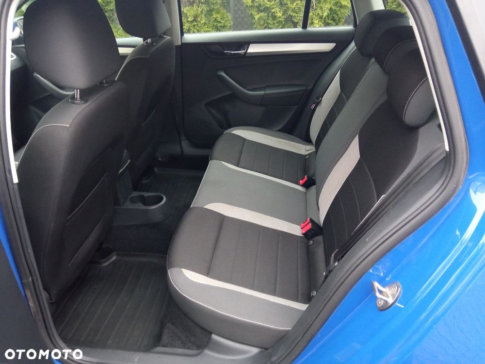 Skoda RAPID Spb 1.0 TSI Ambition - 14