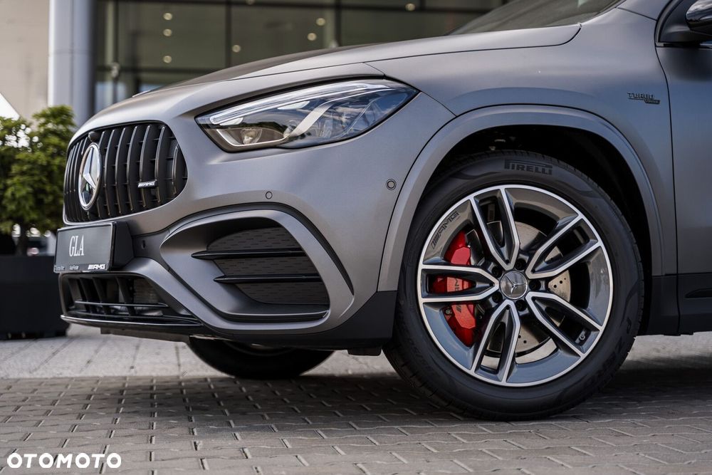 Mercedes-Benz GLA - 3