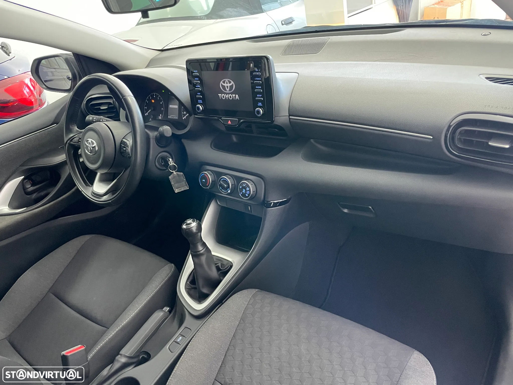 Toyota Yaris 1.0 VVT-i Comfort Plus - 13