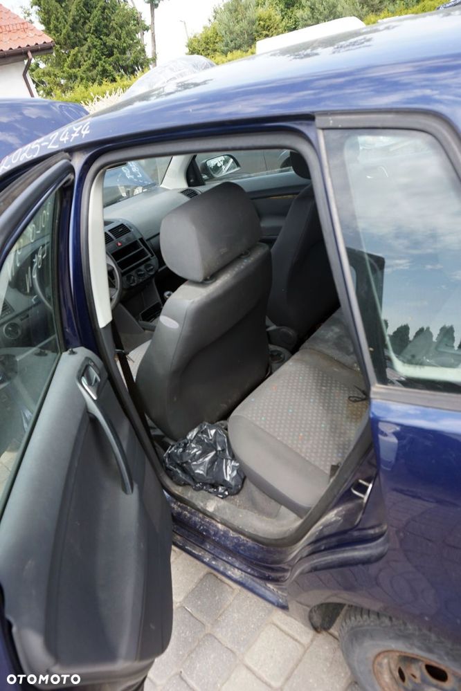 VOLKSWAGEN POLO IV 9N 5D HB 2003 LB5N 1.2 12V AWY 54KM GDN GRANATOWY na części - 12