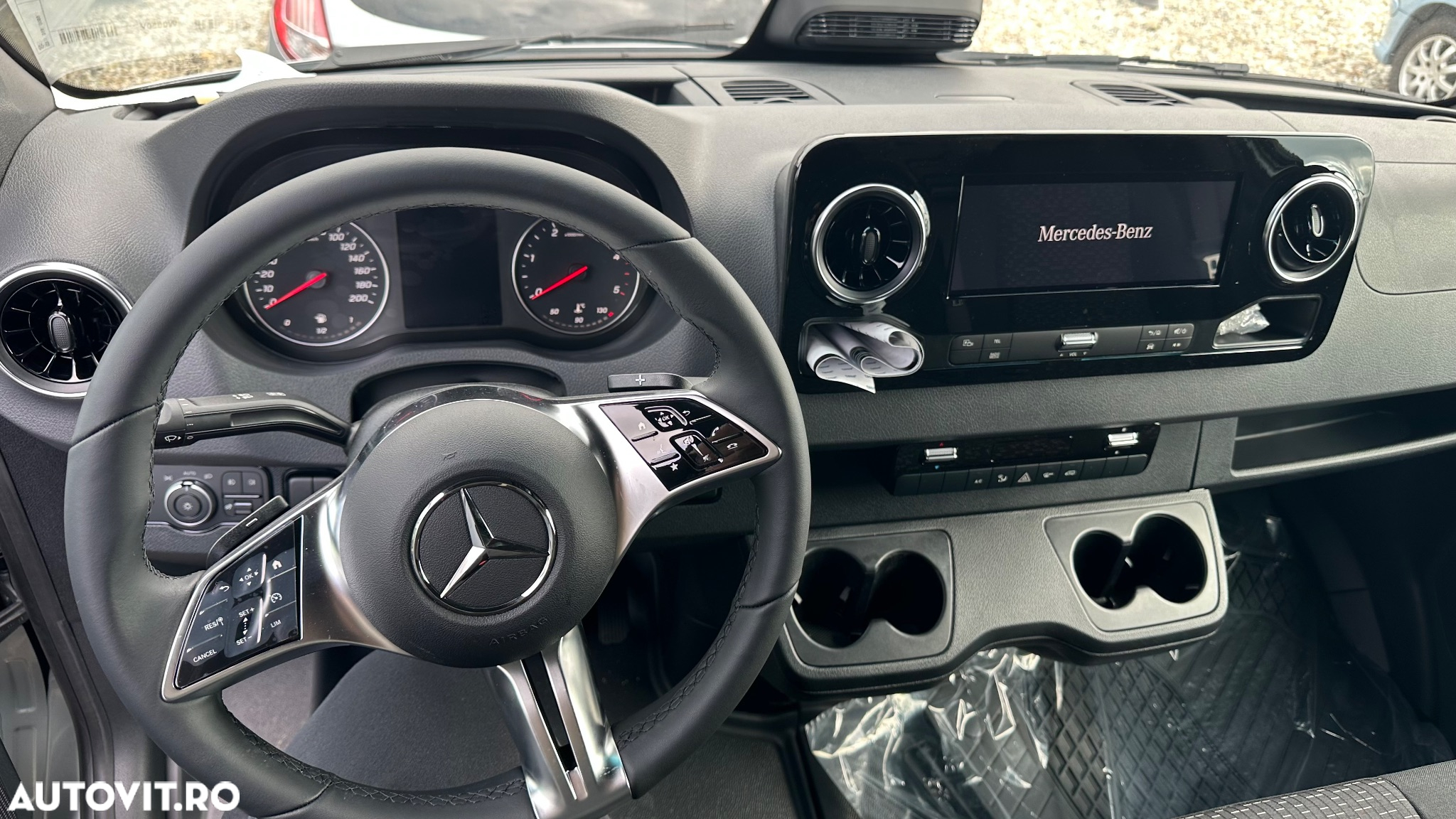 Mercedes-Benz Sprinter - 31