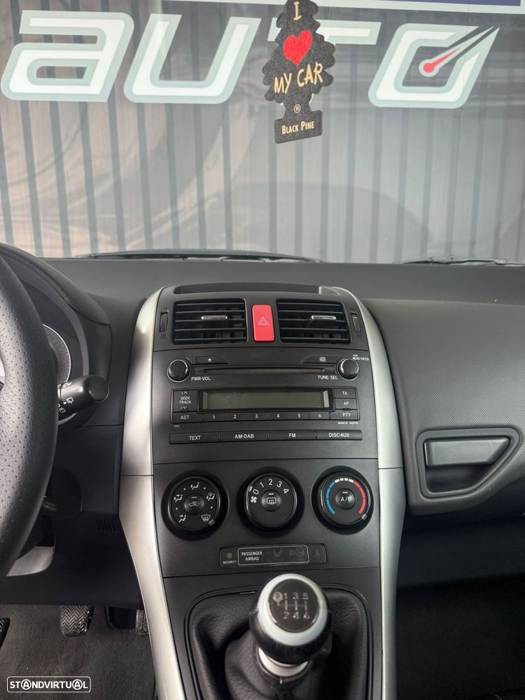 Toyota Auris 1.4 D-4D AC - 13