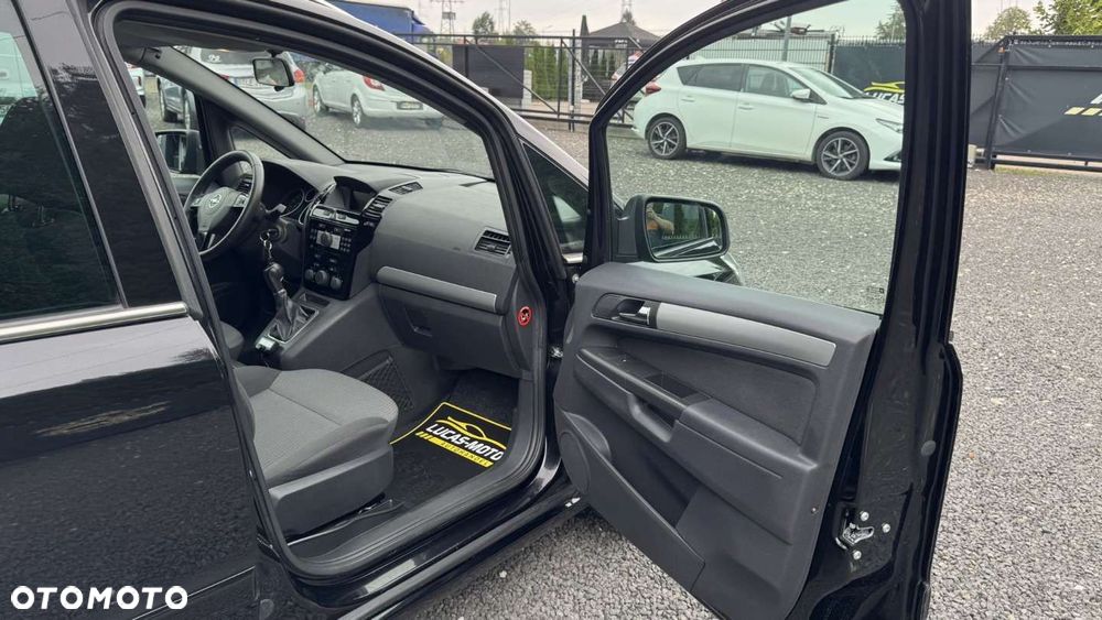 Opel Zafira - 23