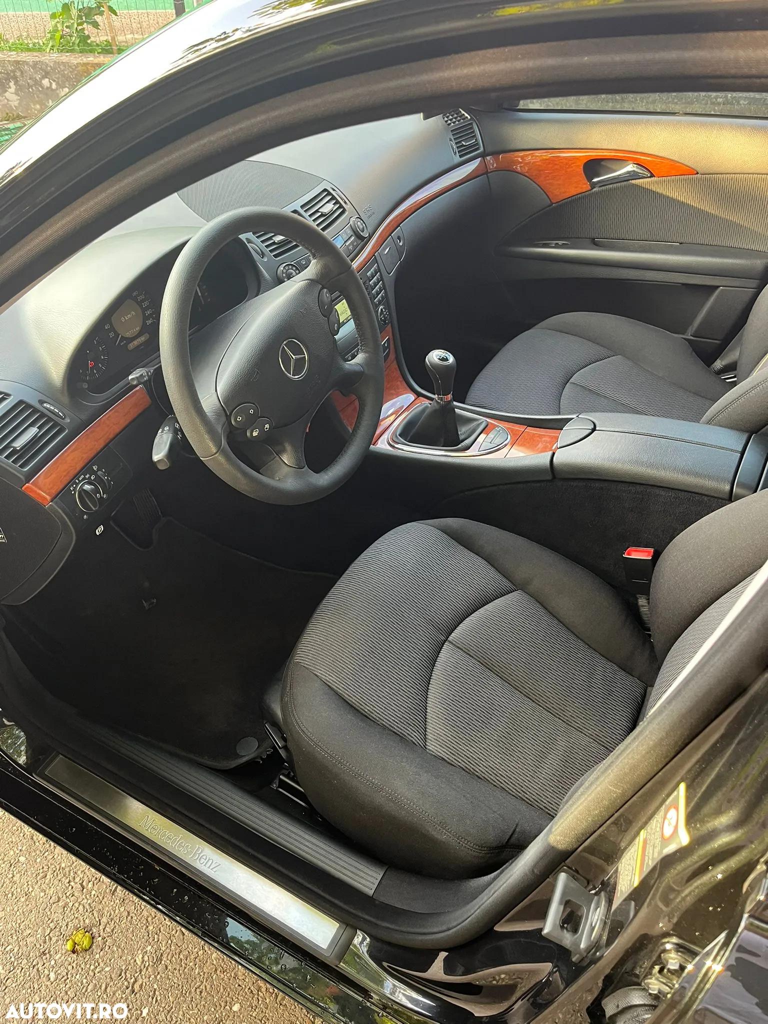 Mercedes-Benz E 220 CDI - 13