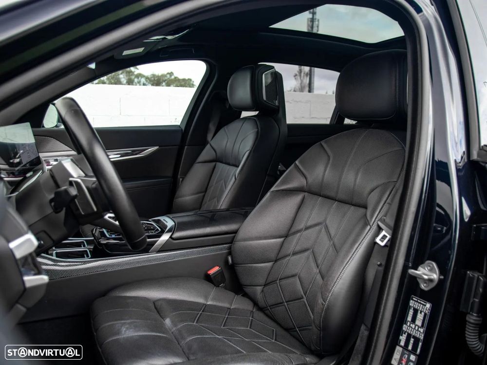 BMW i7 eDrive50 Pack Desportivo M Pro - 22