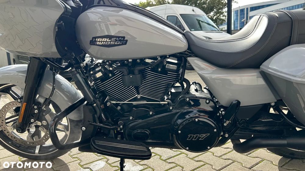 Harley-Davidson Touring Road Glide - 9