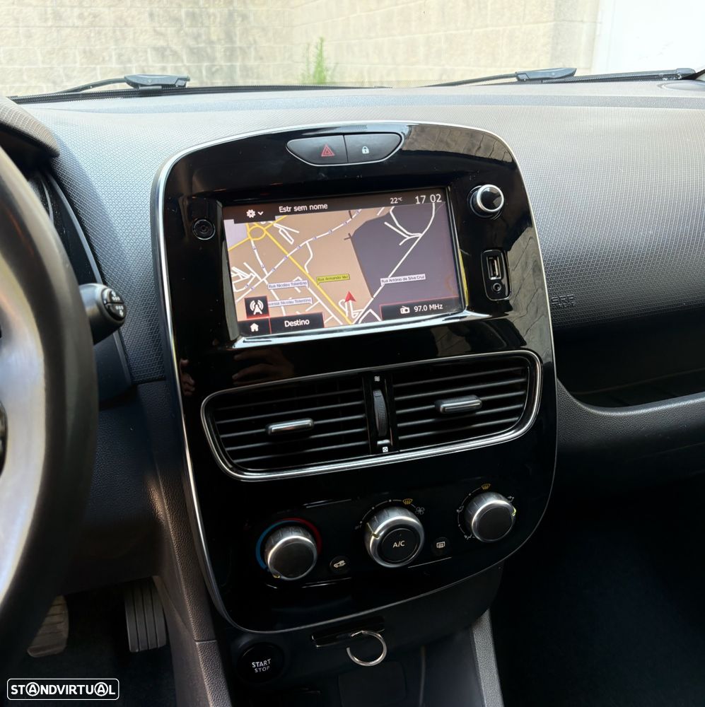 Renault Clio Sport Tourer 0.9 TCe Limited Edition - 17