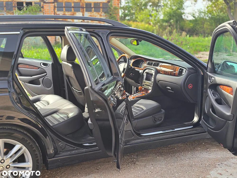 Jaguar X-Type - 11