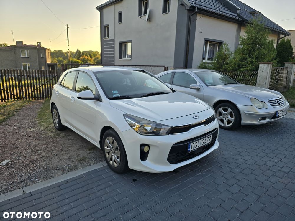 Kia Rio - 1