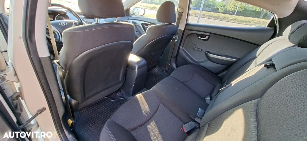 Hyundai Elantra 1.6 MPi - 20