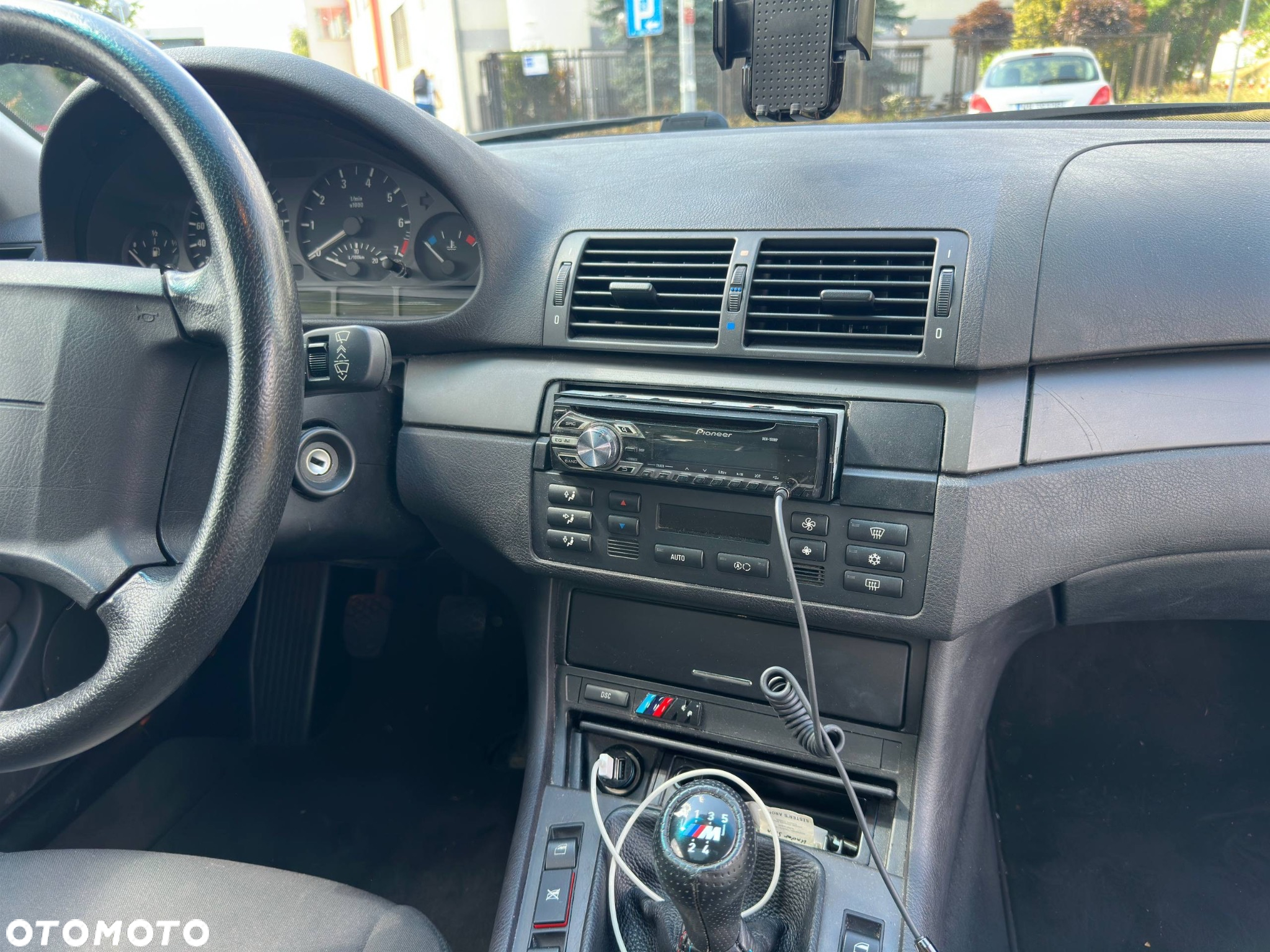 BMW Seria 3 318i - 23