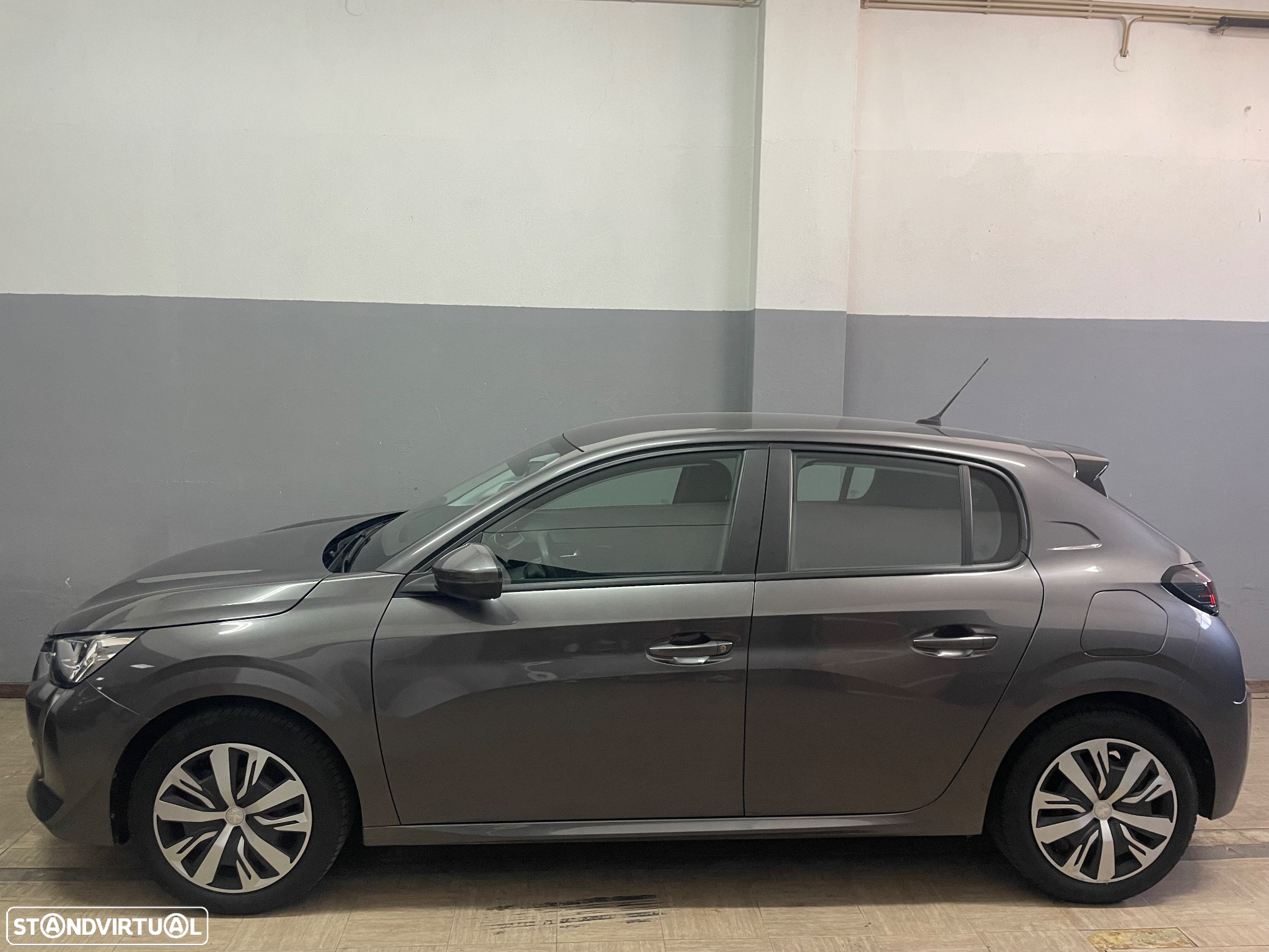 Peugeot 208 PureTech 100 Active - 32