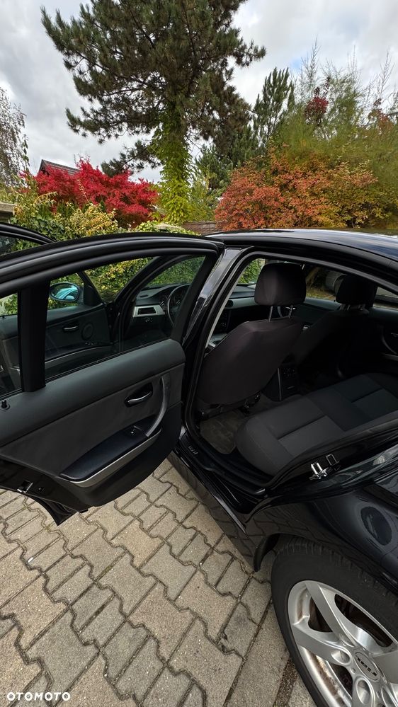 BMW Seria 3 320i - 9
