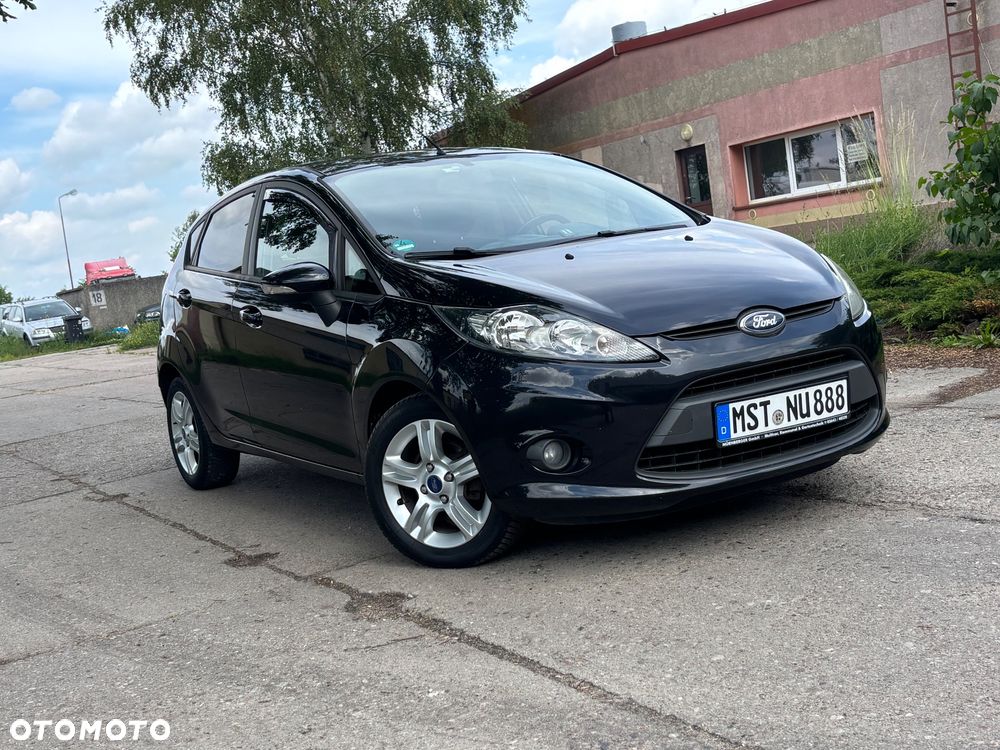 Ford Fiesta 1.25 Champions Edition - 32