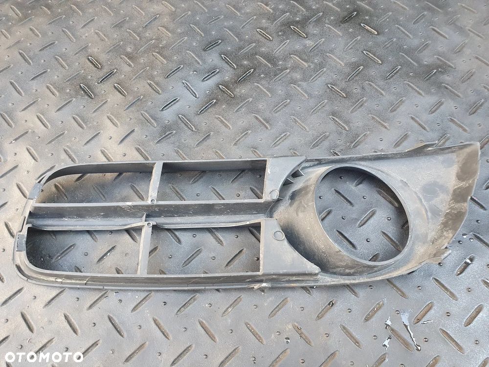 SKODA ROOMSTER KRATKA ATRAPA ZDERZAKA PRAWY PRZÓD 5J0853666 - 2