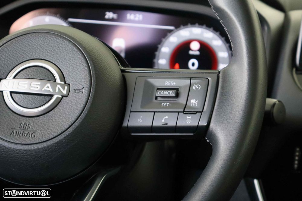 Nissan Qashqai 1.3 DIG-T N-Connecta - 17