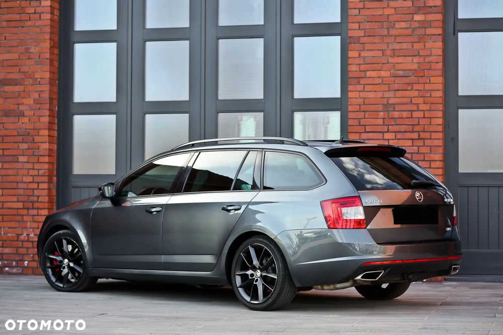 Skoda Octavia 2.0 TDI DSG RS - 12