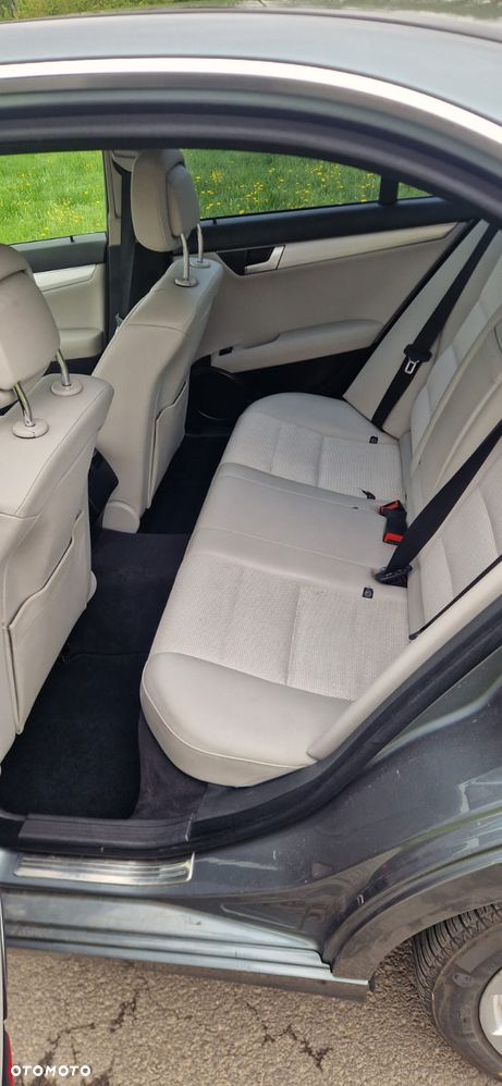 Mercedes-Benz Klasa C 220 CDI BlueEff 4-Matic Elegance - 6