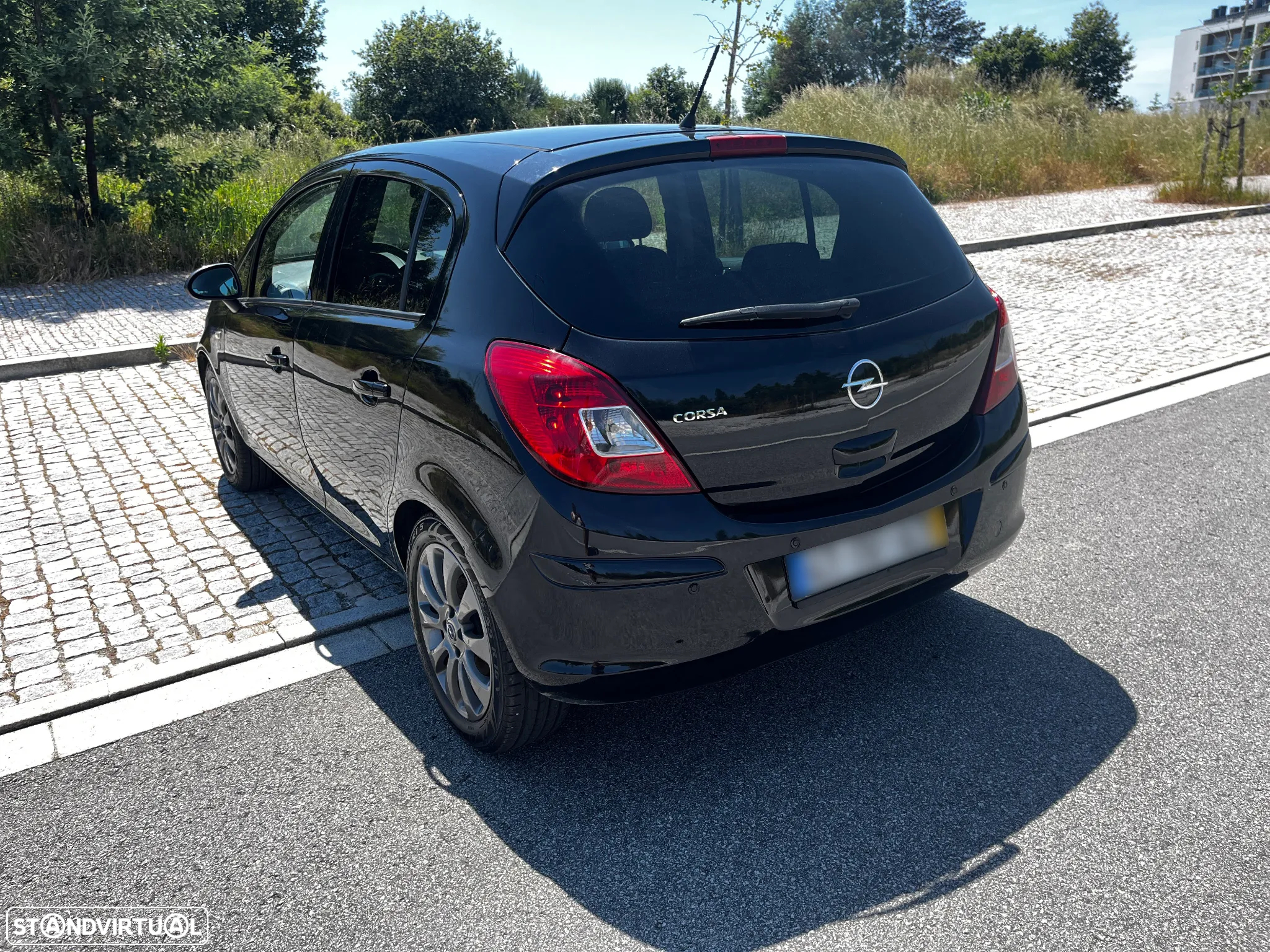 Opel Corsa 1.2 Cosmo 111 - 2