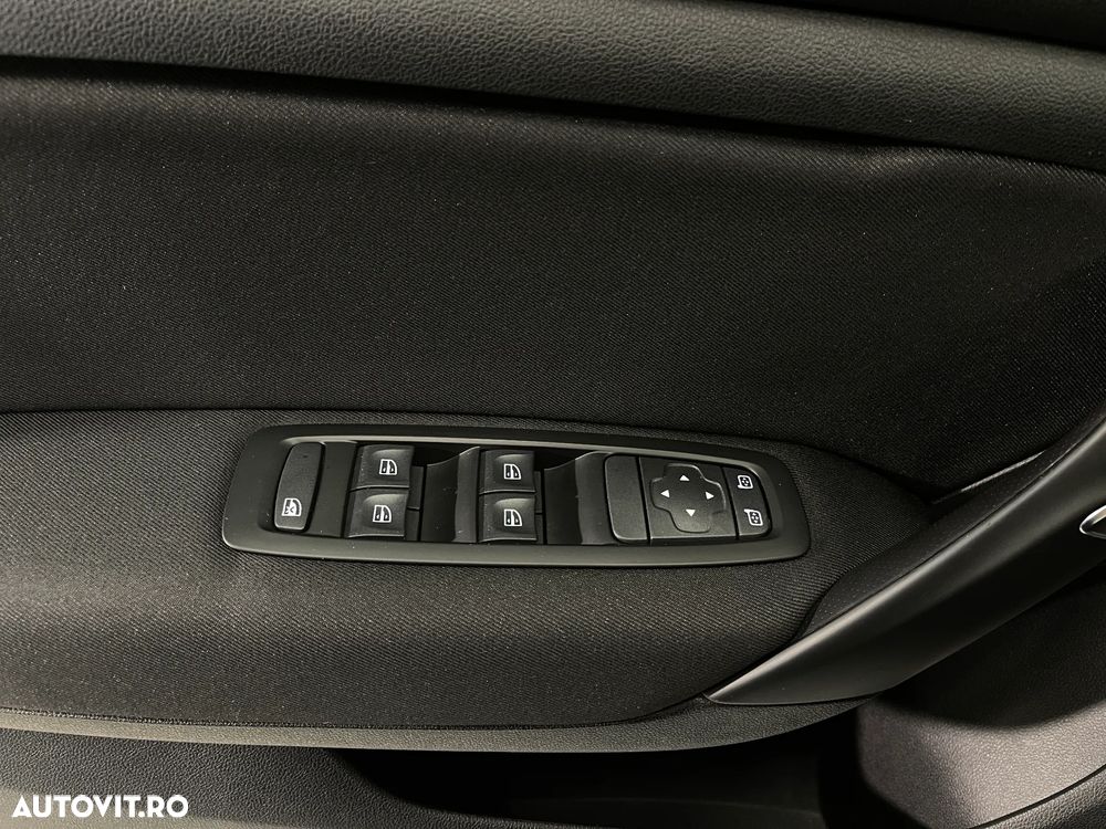 Renault Megane BLUE dCi EDC Zen - 14