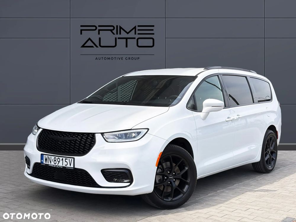 Chrysler Pacifica - 2
