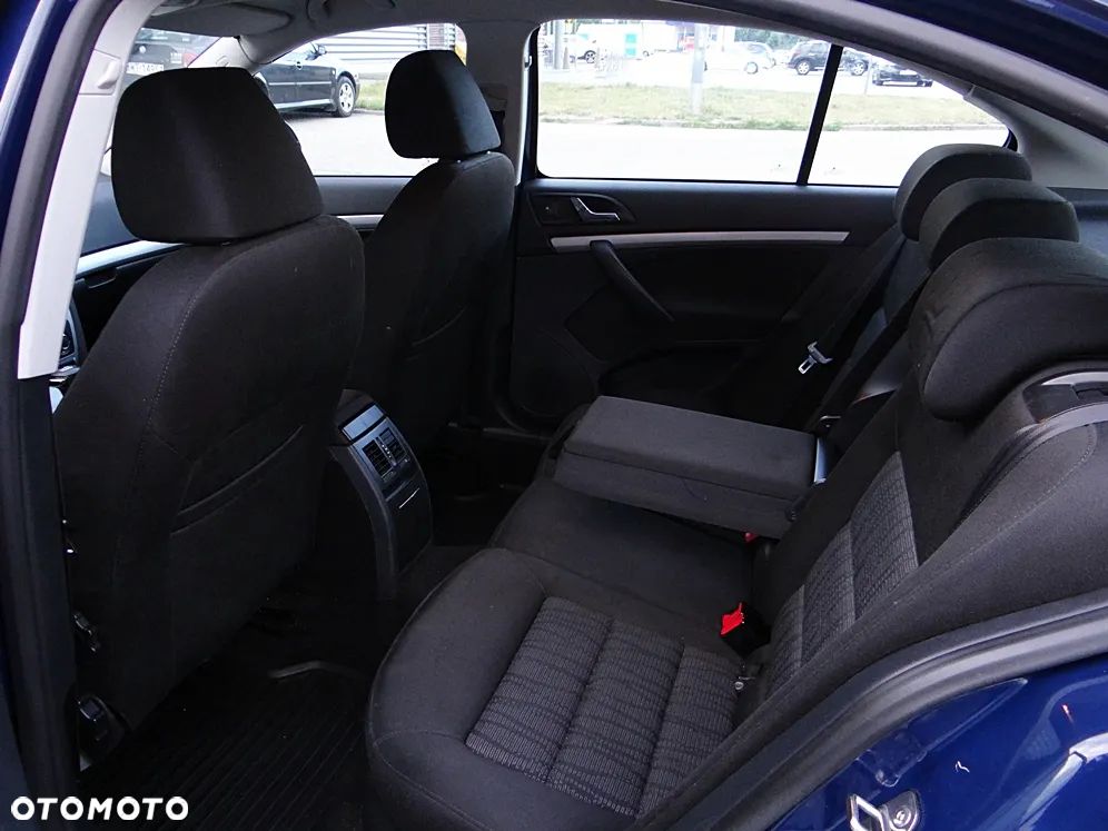 Skoda Octavia 1.6 TDI Family DSG - 37