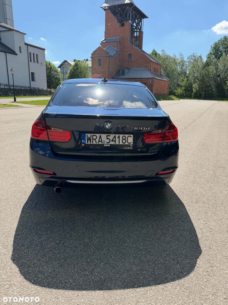 BMW Seria 3 320d Efficient Dynamics - 11