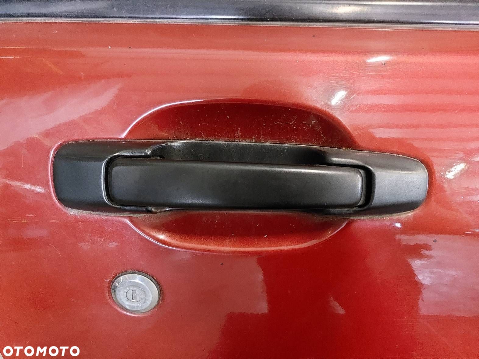 KLAMKA ZEWNĘTRZNA DRZWI PRAWY PRZÓD SUBARU FORESTER I - 1