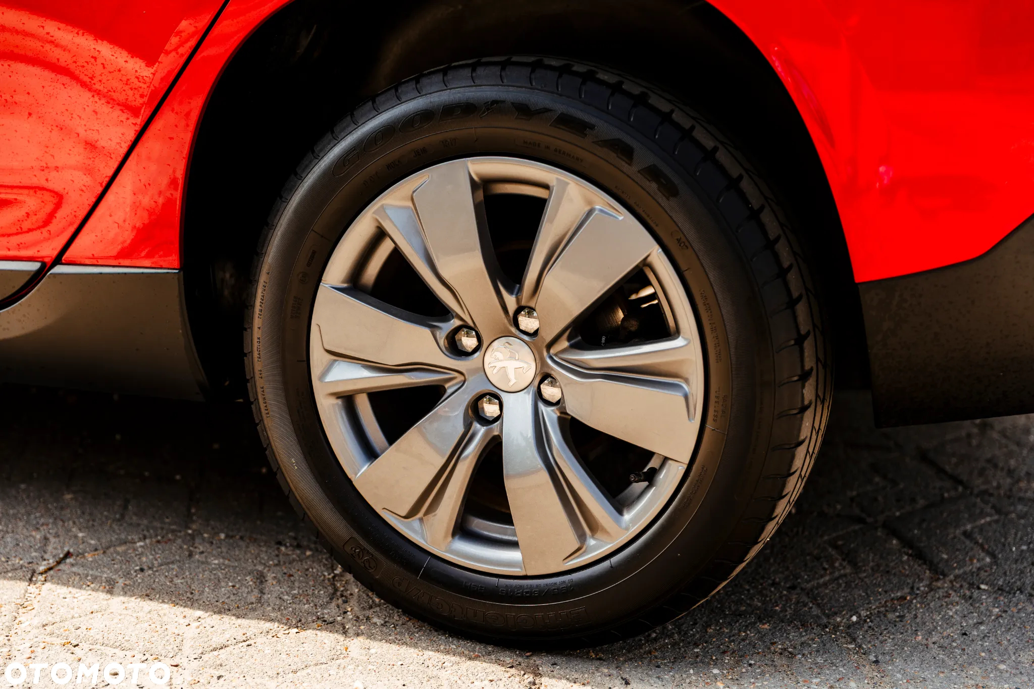 Peugeot 2008 1.2 Pure Tech Active S&S EAT6 - 11