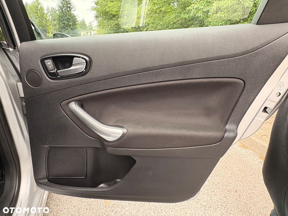 Ford Mondeo - 13