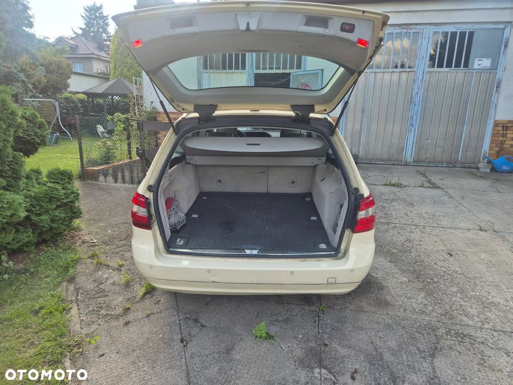 Mercedes-Benz Klasa E 200 CDI DPF BlueEFFICIENCY Automatik Avantgarde - 12