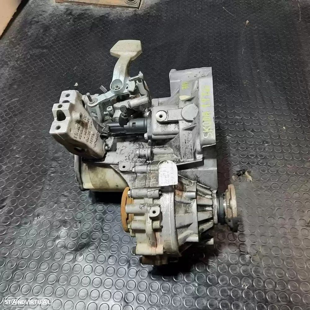 CAIXA VELOCIDADES SKODA OCTAVIA II 2006 -JCR - 1