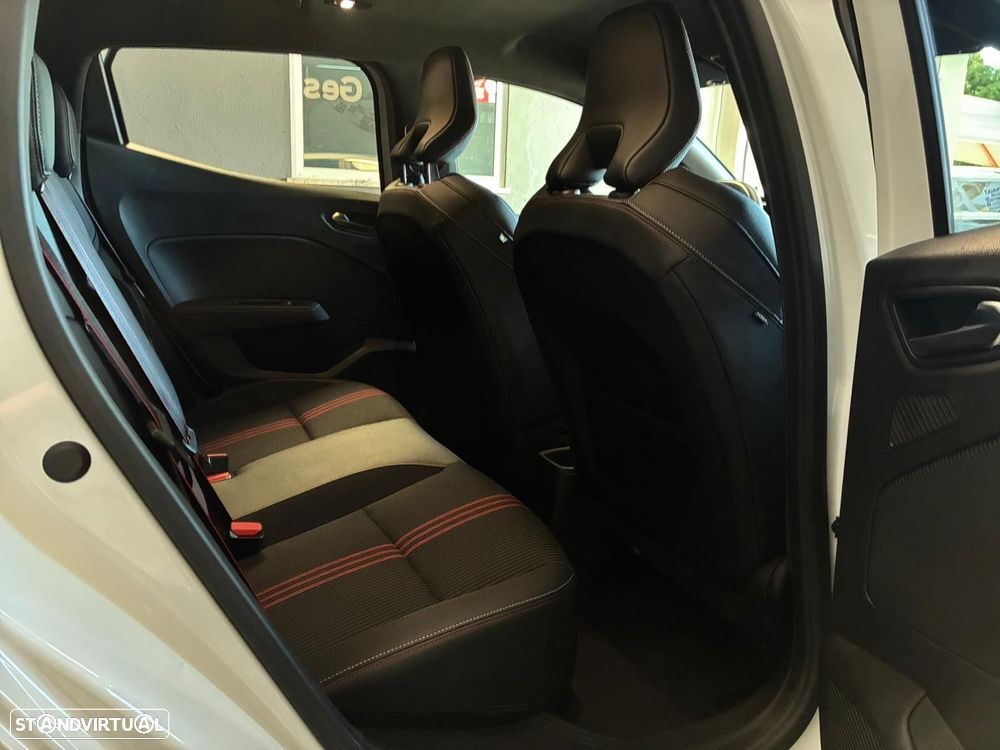 Renault Clio 1.0 TCe RS Line - 36