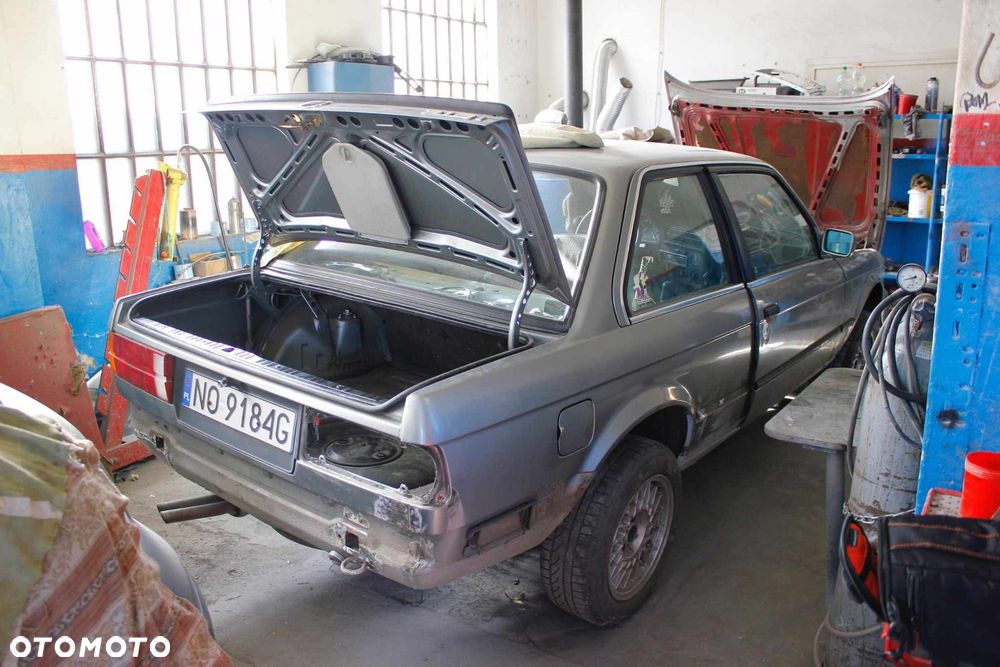 BMW Seria 3 325i - 15