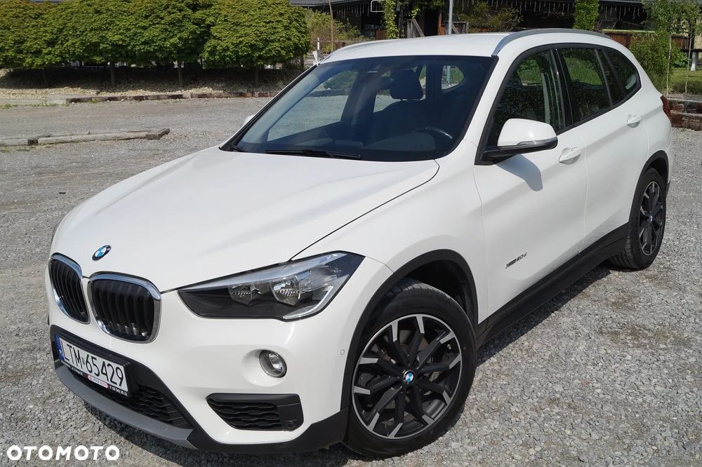 BMW X1 xDrive20d Sport Line - 3