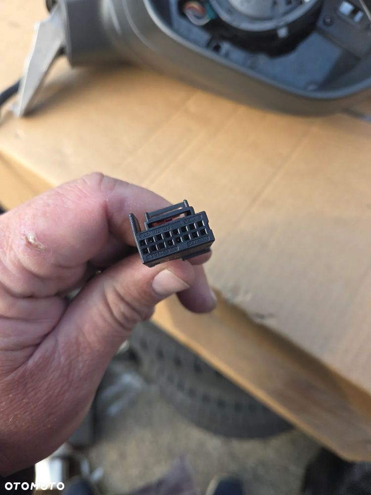 Lusterko prawe Audi A5 A-5 S5 III B10 8B1857410B 15 Pin - 16