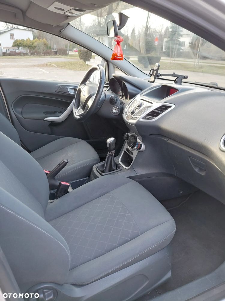 Ford Fiesta 1.6 TDCi Trend - 8