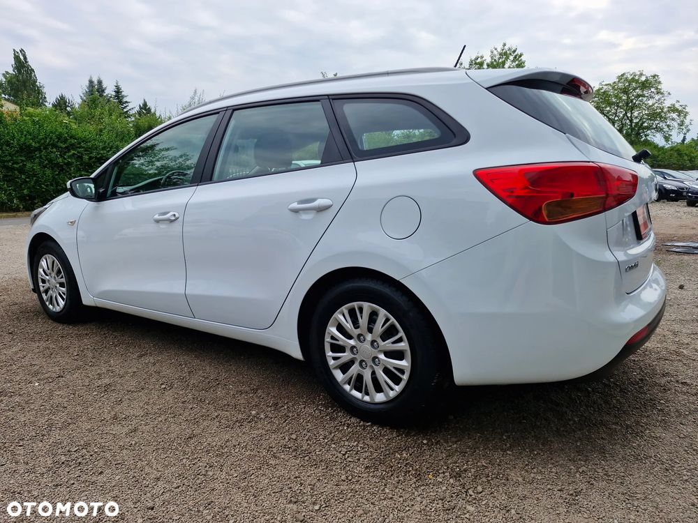 Kia Ceed 1.4 CVVT Attract - 4