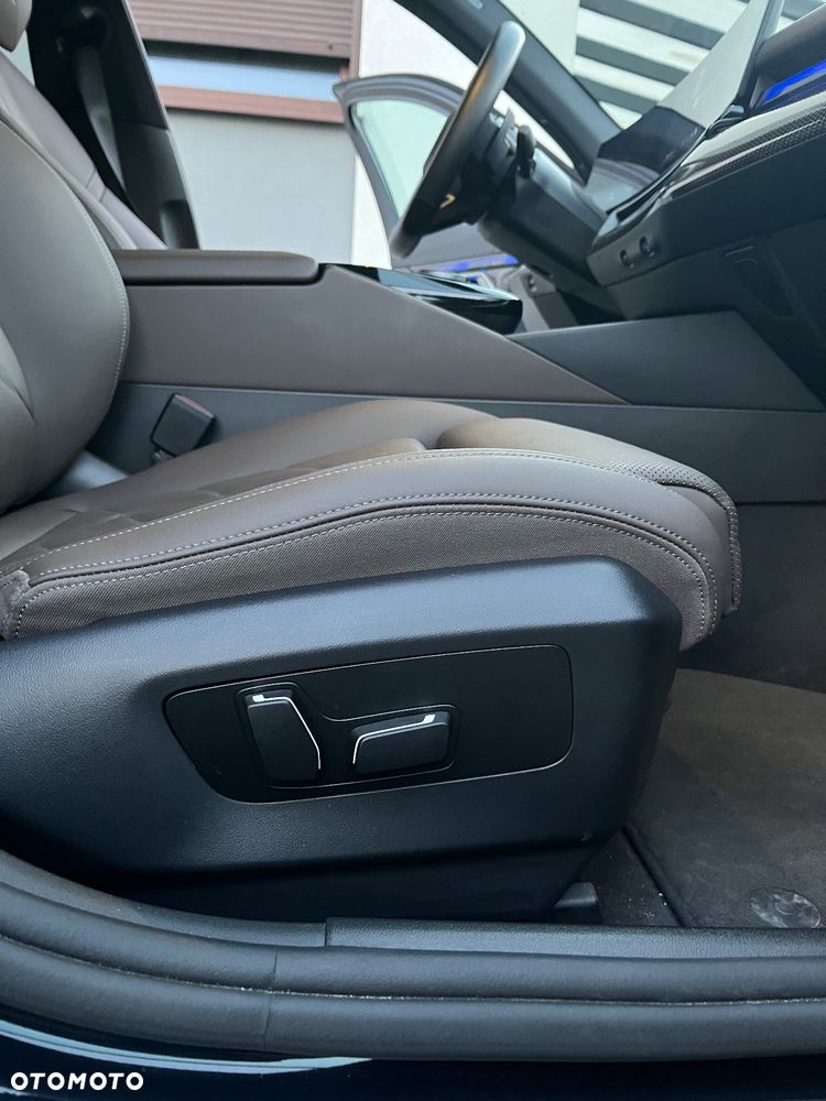BMW Seria 5 550e xDrive - 20