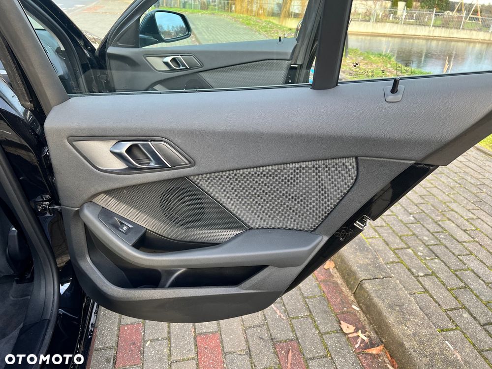 BMW Seria 1 118i Advantage - 25