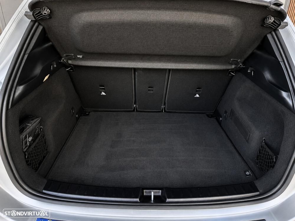 Mercedes-Benz GLA 250 e 8G-DCT AMG Line - 34