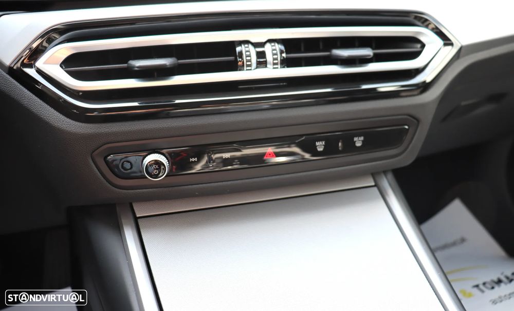 BMW 320 e Line Sport Auto - 26