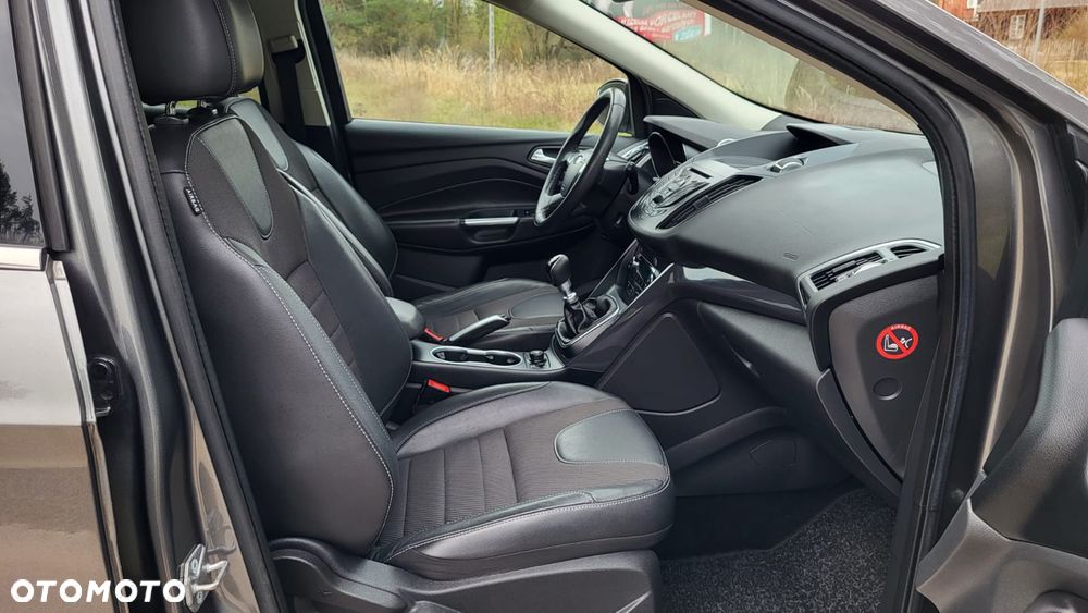 Ford Kuga 2.0 TDCi 4x4 Titanium - 29