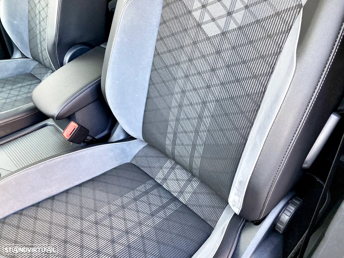 VW Tiguan Allspace 2.0 TDI R-Line DSG - 24