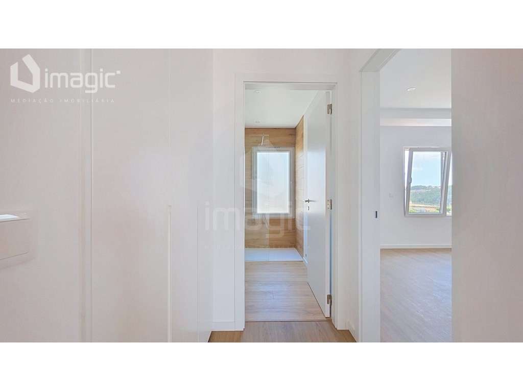 Moradia T4 nova com piscina e de Design moderno, em Mafra. - Grande imagem: 5/31