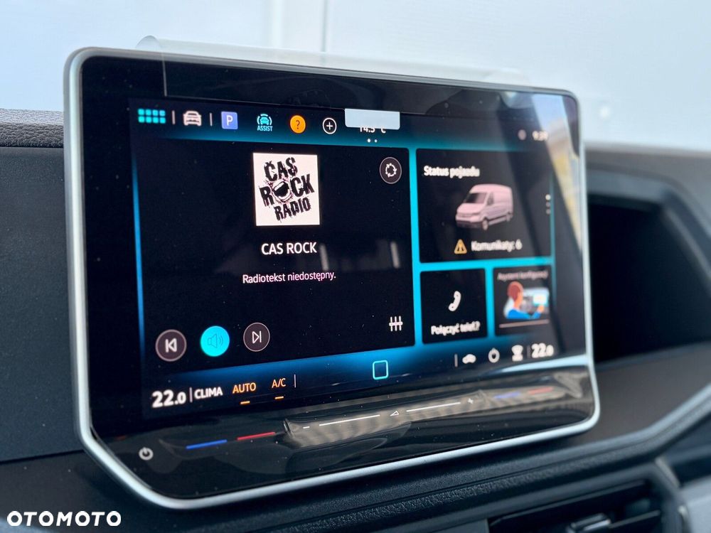 Volkswagen Crafter 35 Furgon z wysokim dachem silnik: 2,0 l EU6 SCR 177 KM / skrzynia biegów: Przedni napęd manualna 6-biegowa rozstaw osi: 4490 mm - 31