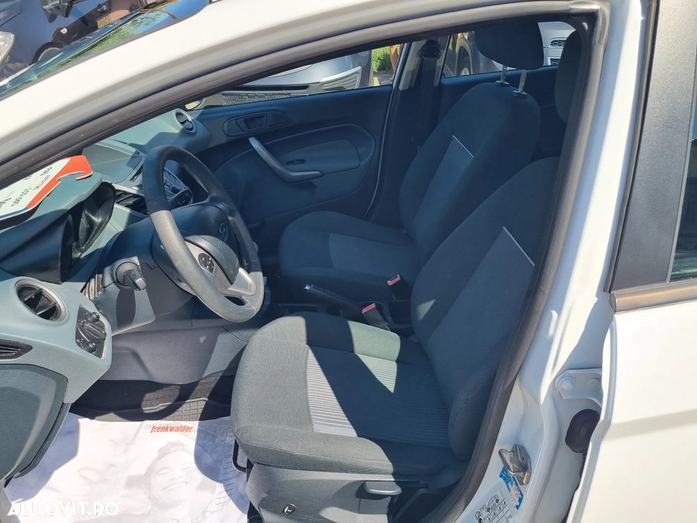 Ford Fiesta 1.25i Trend - 8