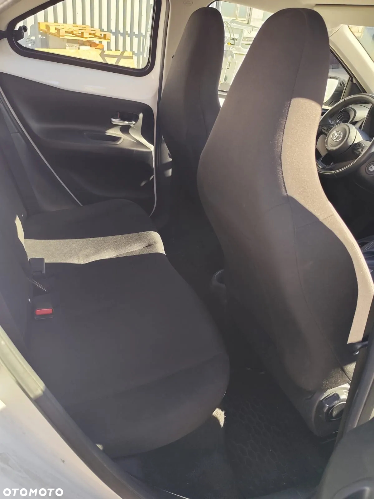 Toyota Aygo X 1.0 VVT-i Comfort CVT - 8